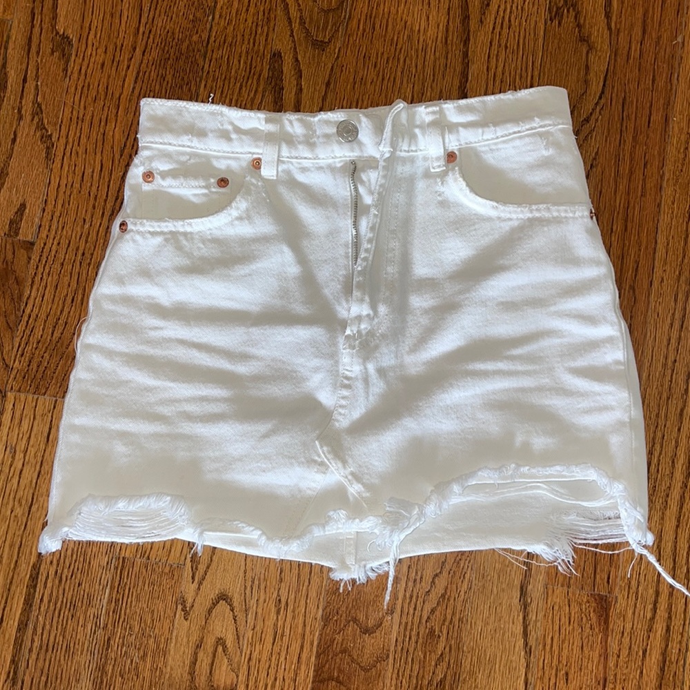 Zara White Frayed Hem Mini Skirt